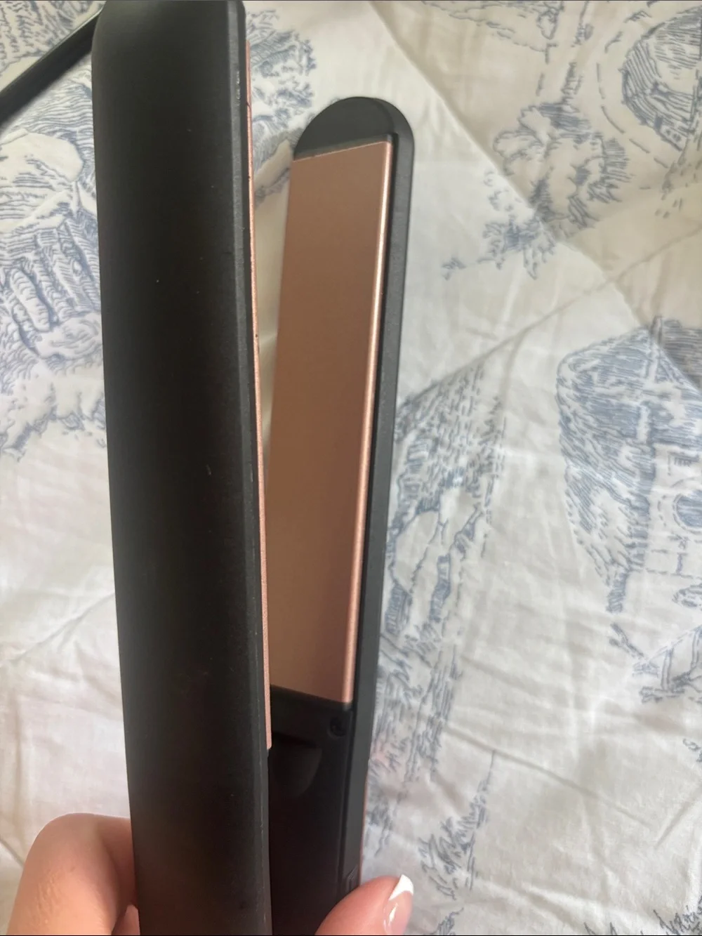 Brand New: Black & Rose Gold Flat Iron Hair Straightener